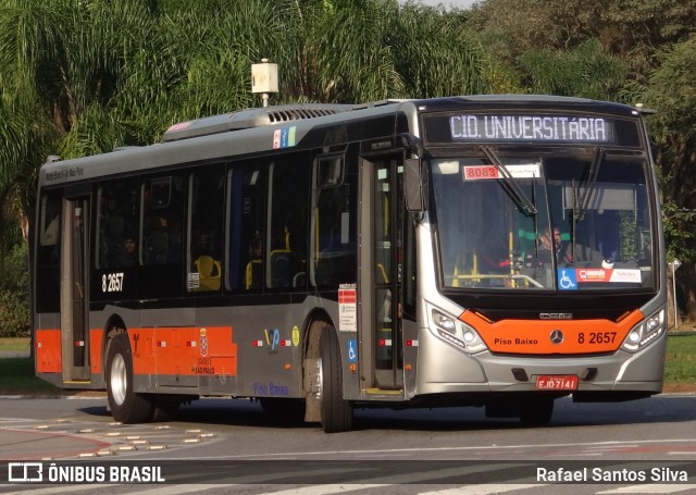 Viação Gato Preto 8 2657 na cidade de São Paulo, São Paulo, Brasil, por Rafael Santos Silva. Número da foto: #13105507.