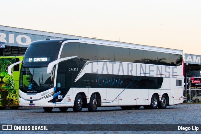 Auto Viação Catarinense 324335 na cidade de Balneário Camboriú, Santa Catarina, Brasil, por Diego Lip. Número da foto: #13107414.