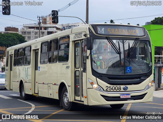 Viação Castelo Branco 25008 na cidade de Curitiba, Paraná, Brasil, por Lucas Weber Calizario. Número da foto: #13105942.