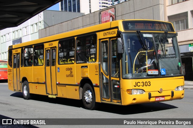 Expresso Azul JC303 na cidade de Curitiba, Paraná, Brasil, por Paulo Henrique Pereira Borges. Número da foto: #13109180.