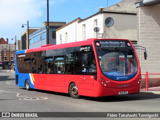 Go North East 5423 na cidade de Sunderland, Tyne and Wear, Inglaterra, por Fábio Takahashi Tanniguchi. Número da foto: #13111689.