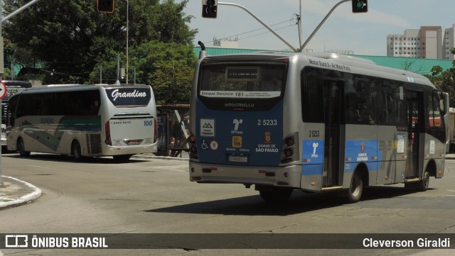 Cooperativa Fênix > Spencer Transporte 2 5233 na cidade de São Paulo, São Paulo, Brasil, por Cleverson Giraldi. Número da foto: #13110515.