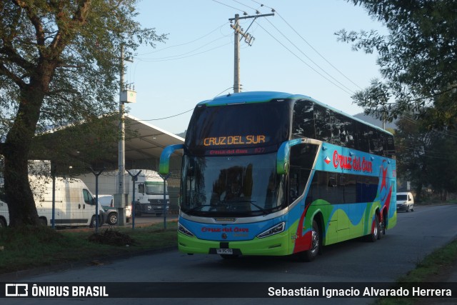 Cruz del Sur 827 na cidade de Temuco, Cautín, Araucanía, Chile, por Sebastián Ignacio Alvarado Herrera. Número da foto: #13110173.