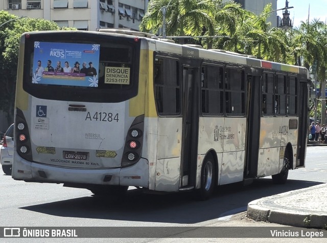Real Auto Ônibus A41284 na cidade de Rio de Janeiro, Rio de Janeiro, Brasil, por Vinicius Lopes. Número da foto: #13110293.