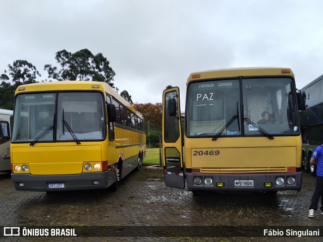 Ônibus Particulares 20469 na cidade de Juiz de Fora, Minas Gerais, Brasil, por Fábio Singulani. Número da foto: #13110643.