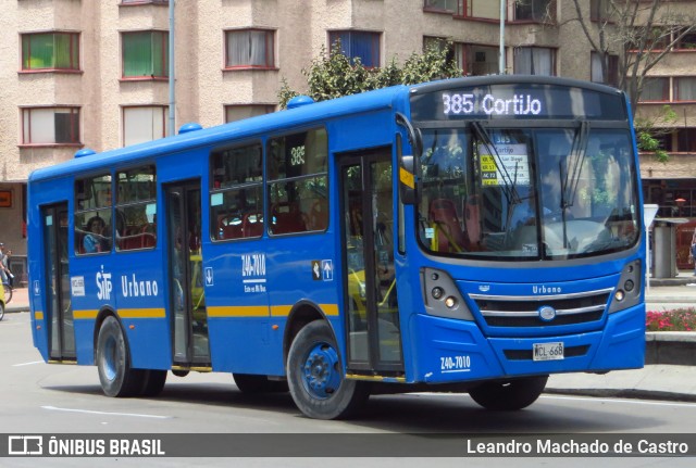 Este és Mi Bus Z40-7010 na cidade de Bogotá, Colômbia, por Leandro Machado de Castro. Número da foto: #13111504.