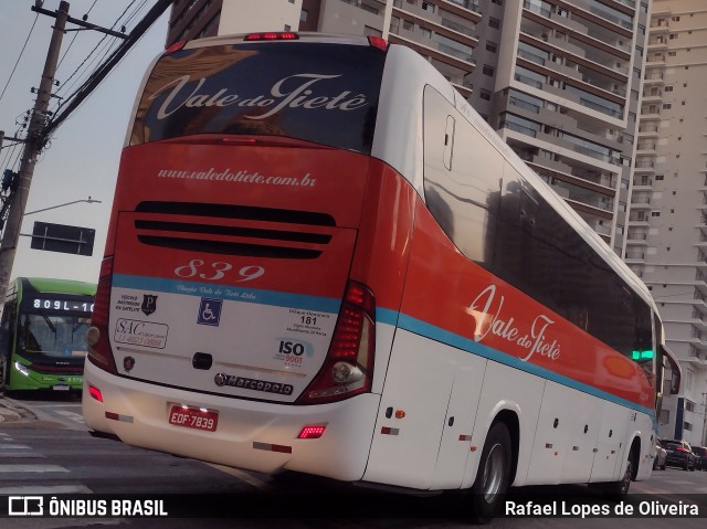 Viação Vale do Tietê 839 na cidade de São Paulo, São Paulo, Brasil, por Rafael Lopes de Oliveira. Número da foto: #13110517.