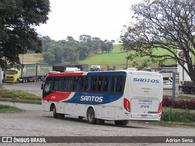 Empresa Santos 244 na cidade de João Monlevade, Minas Gerais, Brasil, por Adrian Sena. Número da foto: #13110078.