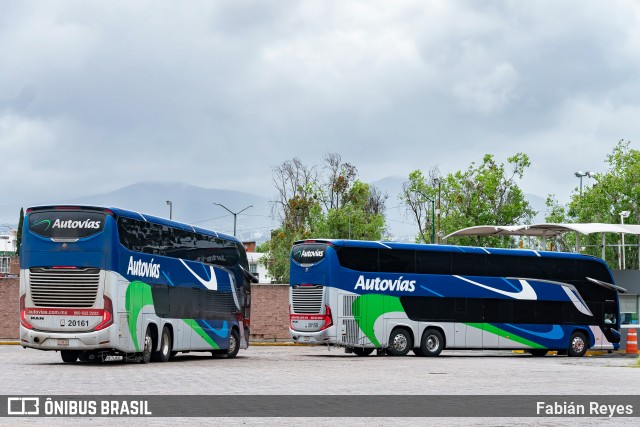 Autovías 20161 na cidade de Morelia, Michoacán, México, por Fabián Reyes. Número da foto: #13112499.