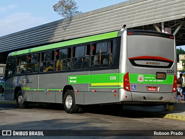 Expresso Maringá São José dos Campos 3320 na cidade de São José dos Campos, São Paulo, Brasil, por Robson Prado. Número da foto: #13111135.