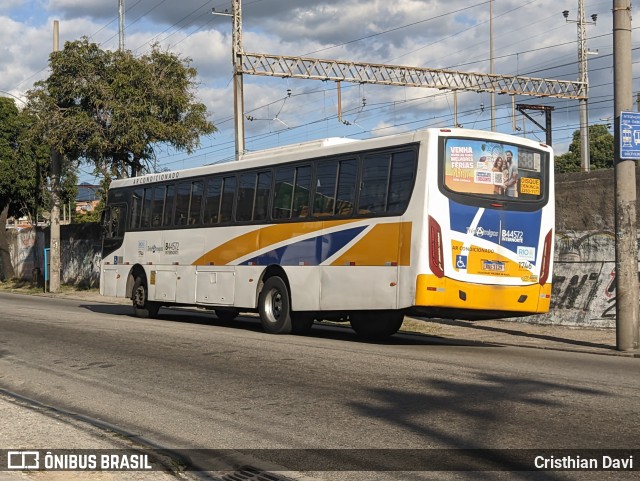 Auto Viação Três Amigos B44572 na cidade de Rio de Janeiro, Rio de Janeiro, Brasil, por Cristhian Davi. Número da foto: #13111356.