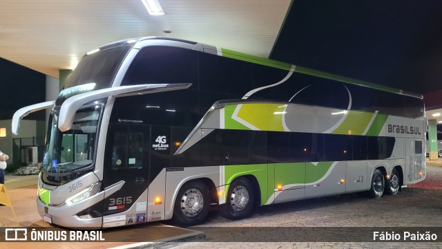 Brasil Sul Linhas Rodoviárias 3615 na cidade de Santa Cruz do Rio Pardo, São Paulo, Brasil, por Fábio Paixão. Número da foto: #13110166.