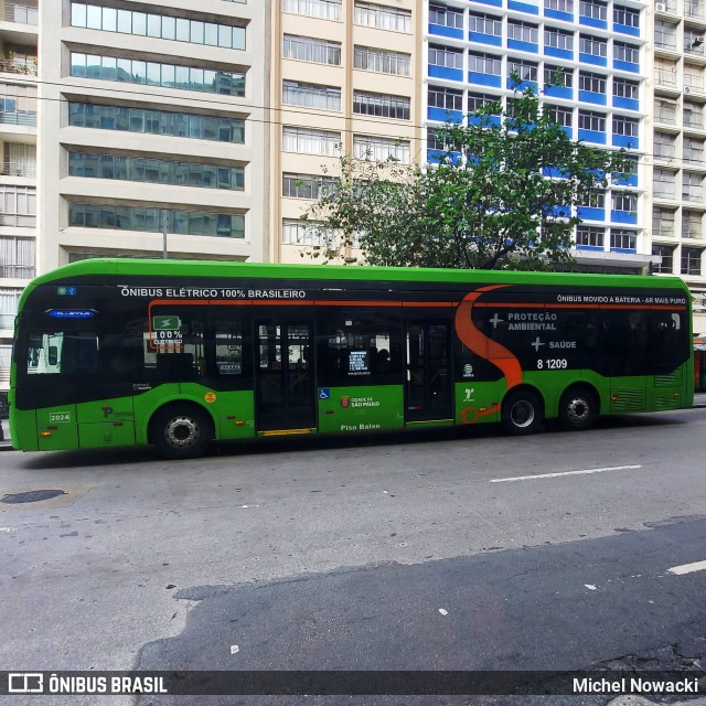 TRANSPPASS - Transporte de Passageiros 8 1209 na cidade de São Paulo, São Paulo, Brasil, por Michel Nowacki. Número da foto: #13115807.
