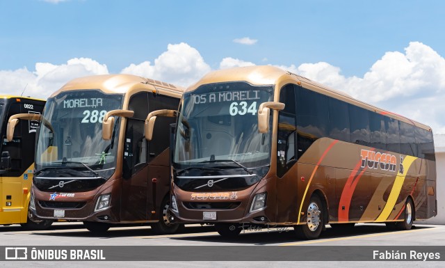 Autotransportes TUFESA 634 na cidade de Tarímbaro, Michoacán, México, por Fabián Reyes. Número da foto: #13115908.