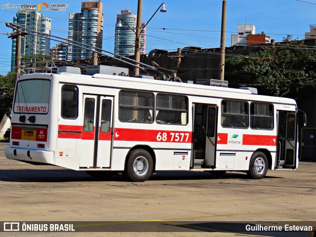 Himalaia Transportes > Ambiental Transportes Urbanos 68 7577 na cidade de São Paulo, São Paulo, Brasil, por Guilherme Estevan. Número da foto: #13114681.