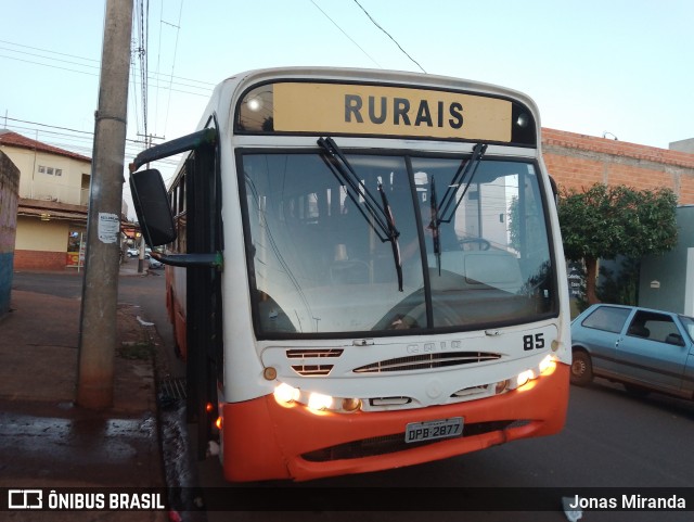 Ônibus Particulares 85 na cidade de Dumont, São Paulo, Brasil, por Jonas Miranda. Número da foto: #13115265.