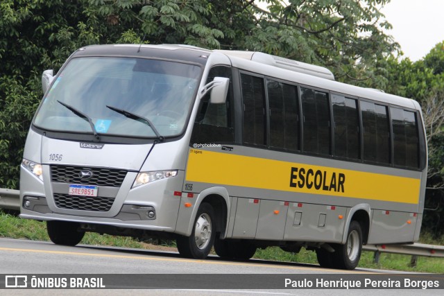 Lima e Cunha Fretamento e Turismo 1056 na cidade de Barra do Piraí, Rio de Janeiro, Brasil, por Paulo Henrique Pereira Borges. Número da foto: #13118436.