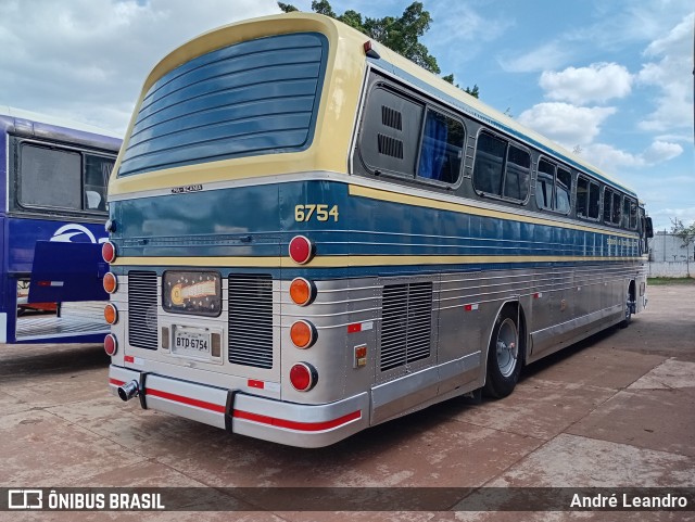 Ônibus Particulares 6754 na cidade de Artur Nogueira, São Paulo, Brasil, por André Leandro. Número da foto: #13117228.