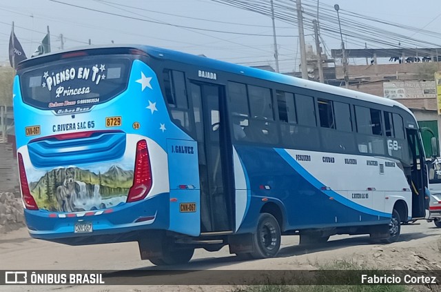 Carrocerías Rivera S.A.C. 58 na cidade de Lurin, Lima, Lima Metropolitana, Peru, por Fabricio Cortez. Número da foto: #13116582.