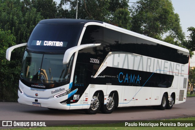 Auto Viação Catarinense 323006 na cidade de Curitiba, Paraná, Brasil, por Paulo Henrique Pereira Borges. Número da foto: #13118501.