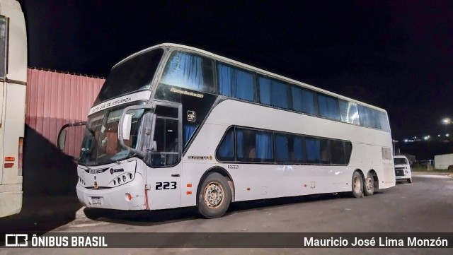 Le Stage 47 na cidade de Artigas, Uruguai, por Mauricio José Lima Monzón. Número da foto: #13117557.