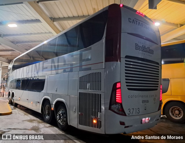 Auto Viação Catarinense 3713 na cidade de Resende, Rio de Janeiro, Brasil, por Andre Santos de Moraes. Número da foto: #13118255.