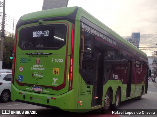 Viação Campo Belo 7 1033 na cidade de São Paulo, São Paulo, Brasil, por Rafael Lopes de Oliveira. Número da foto: #13116706.
