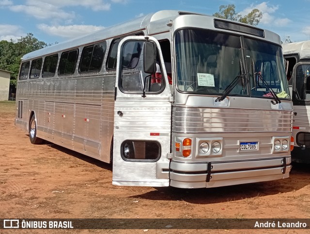 Ônibus Particulares 7385 na cidade de Artur Nogueira, São Paulo, Brasil, por André Leandro. Número da foto: #13117203.
