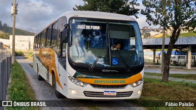 Viação Bassamar 209 na cidade de Juiz de Fora, Minas Gerais, Brasil, por Fábio Paixão. Número da foto: #13118106.