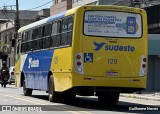 Viação Sudeste 129 na cidade de Marataízes, Espírito Santo, Brasil, por Guilherme Neves. Número da foto: #13116637.