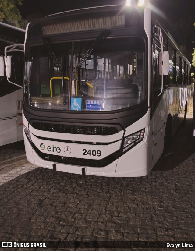 Viação Elite 2409 na cidade de Volta Redonda, Rio de Janeiro, Brasil, por Evelyn Lima. Número da foto: #13181553.