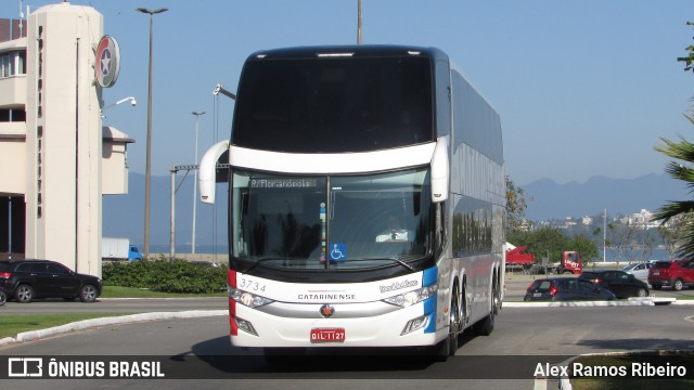 Auto Viação Catarinense 3734 na cidade de Florianópolis, Santa Catarina, Brasil, por Alex Ramos Ribeiro. Número da foto: #13183380.