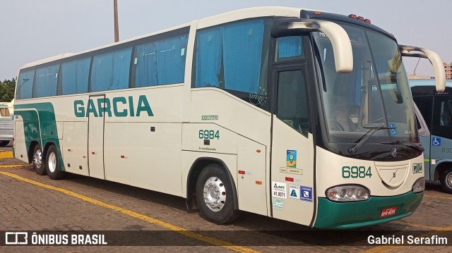 Viação Garcia 6984 na cidade de Londrina, Paraná, Brasil, por Gabriel Serafim. Número da foto: #13181176.