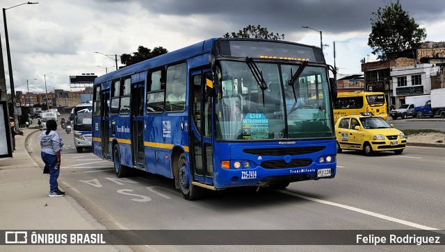 Masivo Capital S.A.S. Z25-7414 na cidade de Bogotá, Colômbia, por Felipe Rodriguez. Número da foto: #13182474.