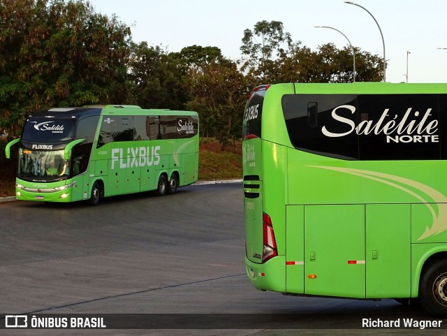 FlixBus Transporte e Tecnologia do Brasil 17200 na cidade de Brasília, Distrito Federal, Brasil, por Richard Wagner. Número da foto: #13182028.