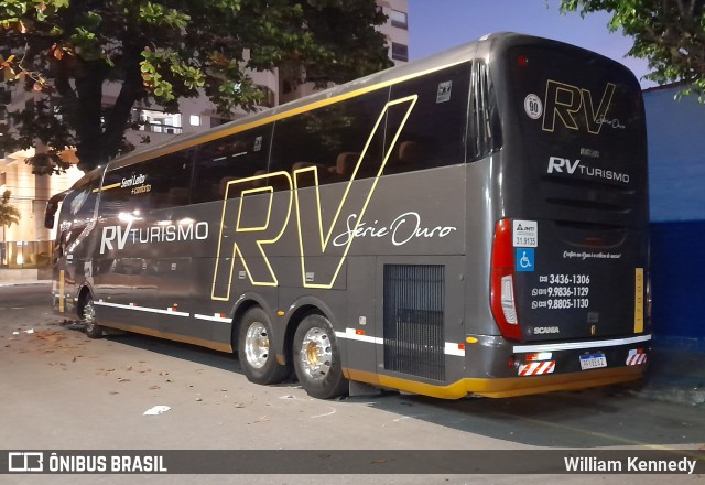RV Turismo 17000 na cidade de Vila Velha, Espírito Santo, Brasil, por William Kennedy. Número da foto: #13182897.
