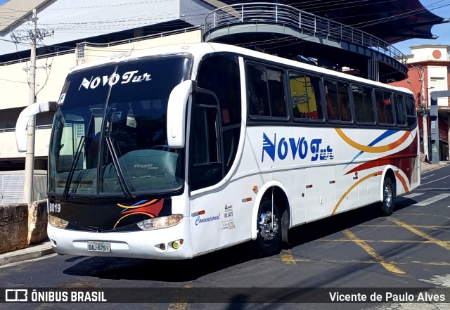 Novo Tur 8019 na cidade de São José do Rio Preto, São Paulo, Brasil, por Vicente de Paulo Alves. Número da foto: #13182923.