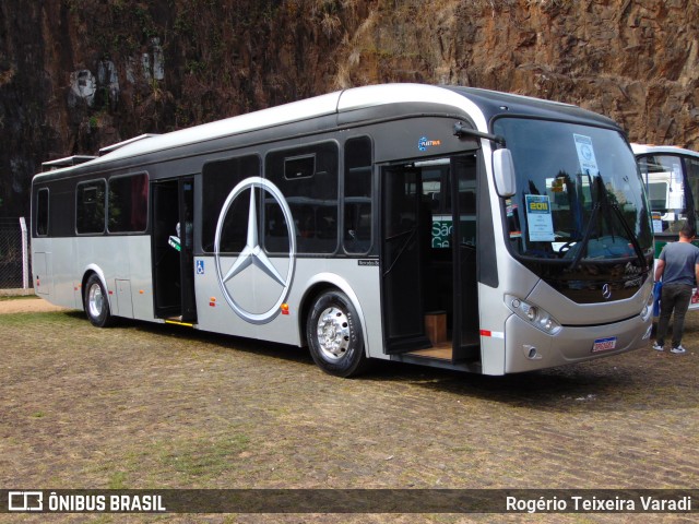 Mercedes-Benz 1G81 na cidade de Campinas, São Paulo, Brasil, por Rogério Teixeira Varadi. Número da foto: #13182069.