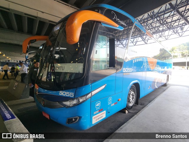Empresa de Ônibus Pássaro Marron 5055 na cidade de Santos, São Paulo, Brasil, por Brenno Santos. Número da foto: #13205399.