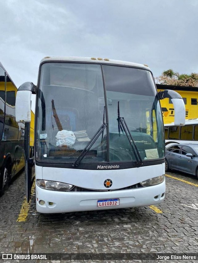 Ônibus Particulares LUI0332 na cidade de São Pedro da Aldeia, Rio de Janeiro, Brasil, por Jorge Elias Neres. Número da foto: #13205874.