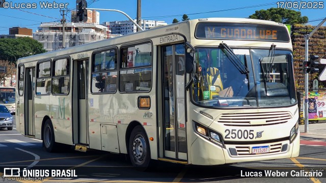 Viação Castelo Branco 25005 na cidade de Curitiba, Paraná, Brasil, por Lucas Weber Calizario. Número da foto: #13205541.