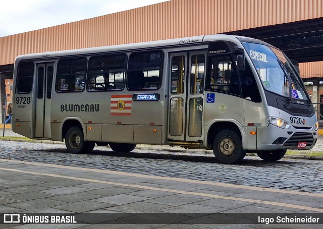BluMob - Concessionária de Transporte Urbano de Blumenau 9720 na cidade de Blumenau, Santa Catarina, Brasil, por Iago Scheineider. Número da foto: #13205585.
