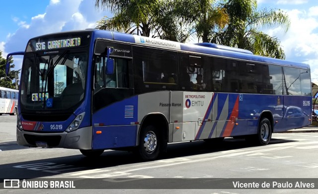 Empresa de Ônibus Pássaro Marron 95.019 na cidade de Aparecida, São Paulo, Brasil, por Vicente de Paulo Alves. Número da foto: #13205811.
