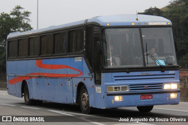 Ônibus Particulares 220 na cidade de Piraí, Rio de Janeiro, Brasil, por José Augusto de Souza Oliveira. Número da foto: #13206828.