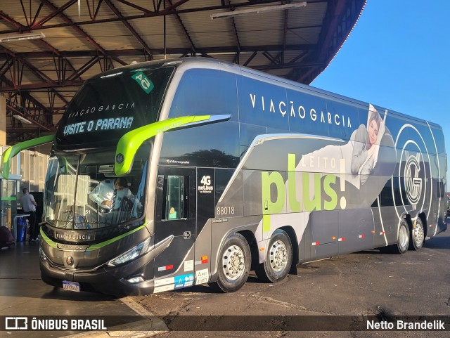 Viação Garcia 88018 na cidade de Londrina, Paraná, Brasil, por Netto Brandelik. Número da foto: #13208056.