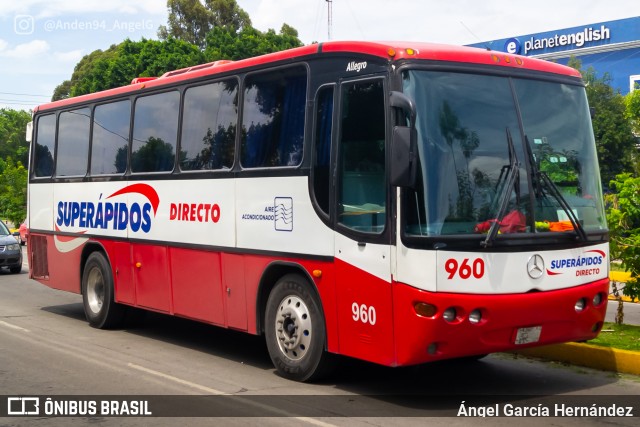 Estrella Roja México-Puebla 960 na cidade de Puebla, Puebla, México, por Ángel García Hernández. Número da foto: #13207567.