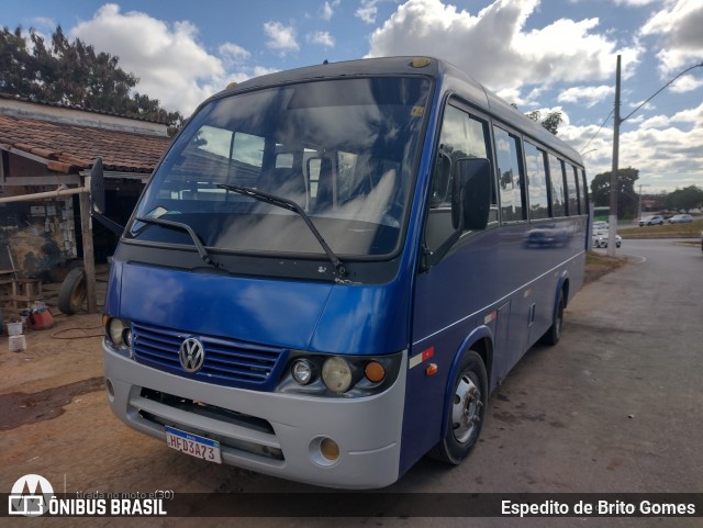 Ônibus Particulares  na cidade de São Sebastião do Paraíso, Minas Gerais, Brasil, por Espedito de Brito Gomes. Número da foto: #13209294.