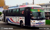 Transportes Huáscar S.A. 2372 na cidade de San Miguel, Lima, Lima Metropolitana, Peru, por Alonso Ugaz Yabar. Número da foto: #13208825.