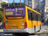 Companhia Carris Porto-Alegrense 0183 na cidade de Porto Alegre, Rio Grande do Sul, Brasil, por Vitor Aguilera. Número da foto: #:id.