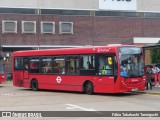 First Bus DE20194 na cidade de Barnet, Hertfordshire, Inglaterra, por Fábio Takahashi Tanniguchi. Número da foto: #13208756.